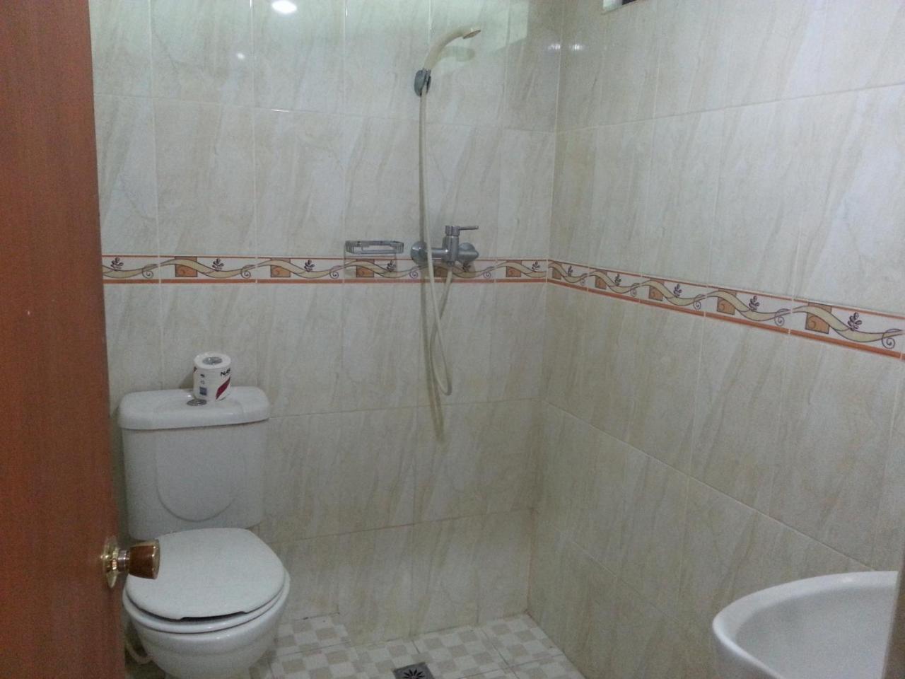 Dewa Bharata Bungalows Legian Room photo