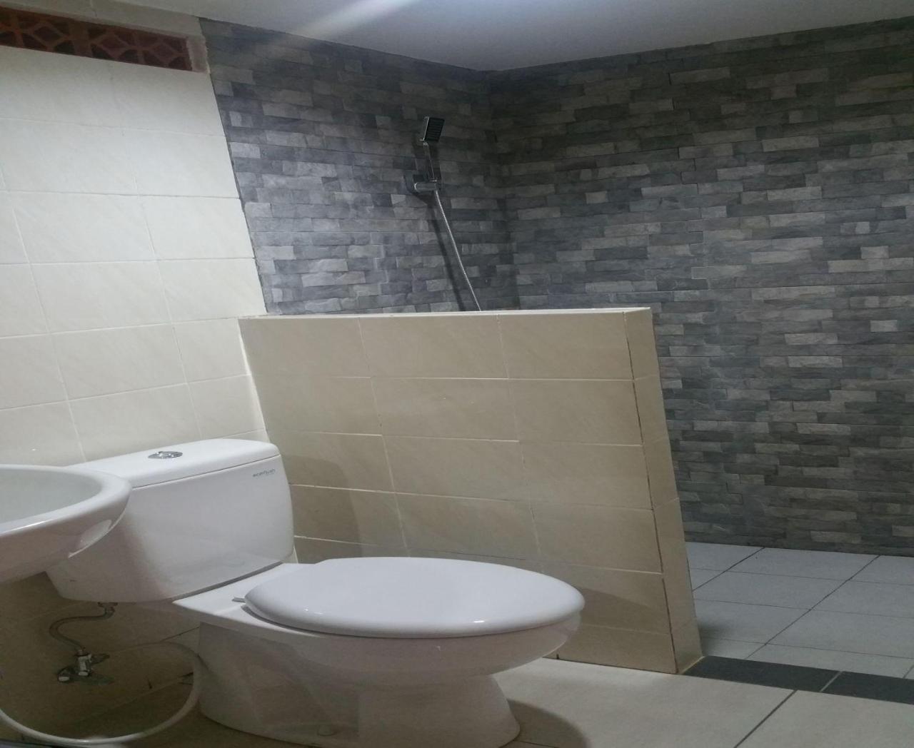 Dewa Bharata Bungalows Legian Room photo
